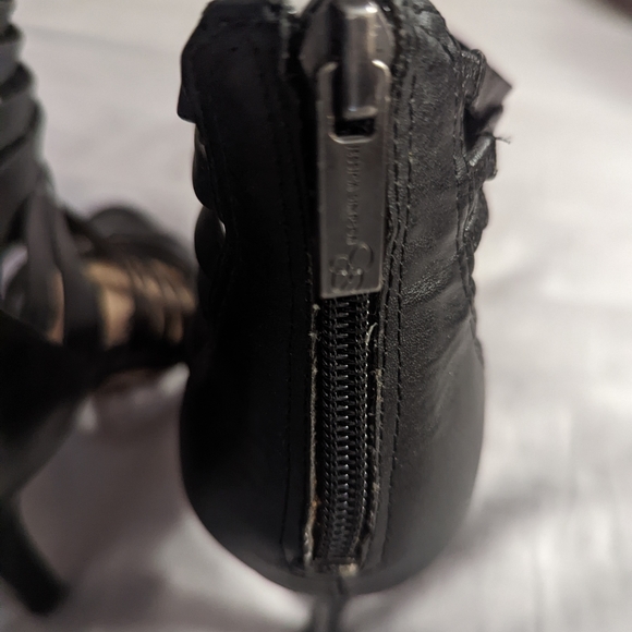 Jessica Simpson gladiator style heels - Picture 7 of 7